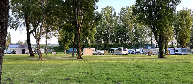 Emplacements spacieux et agréables, du camping de la Grande Pâture en Pays de la Loire